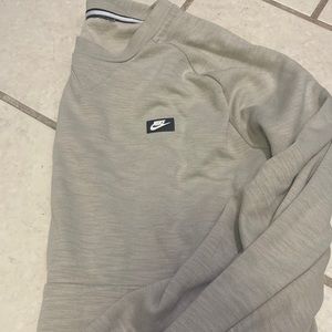 Nike sweat shirt